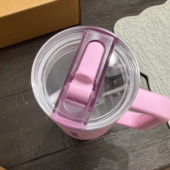 Stanley Light Pink Travel Mug 40 oz - Picture 3 of 4